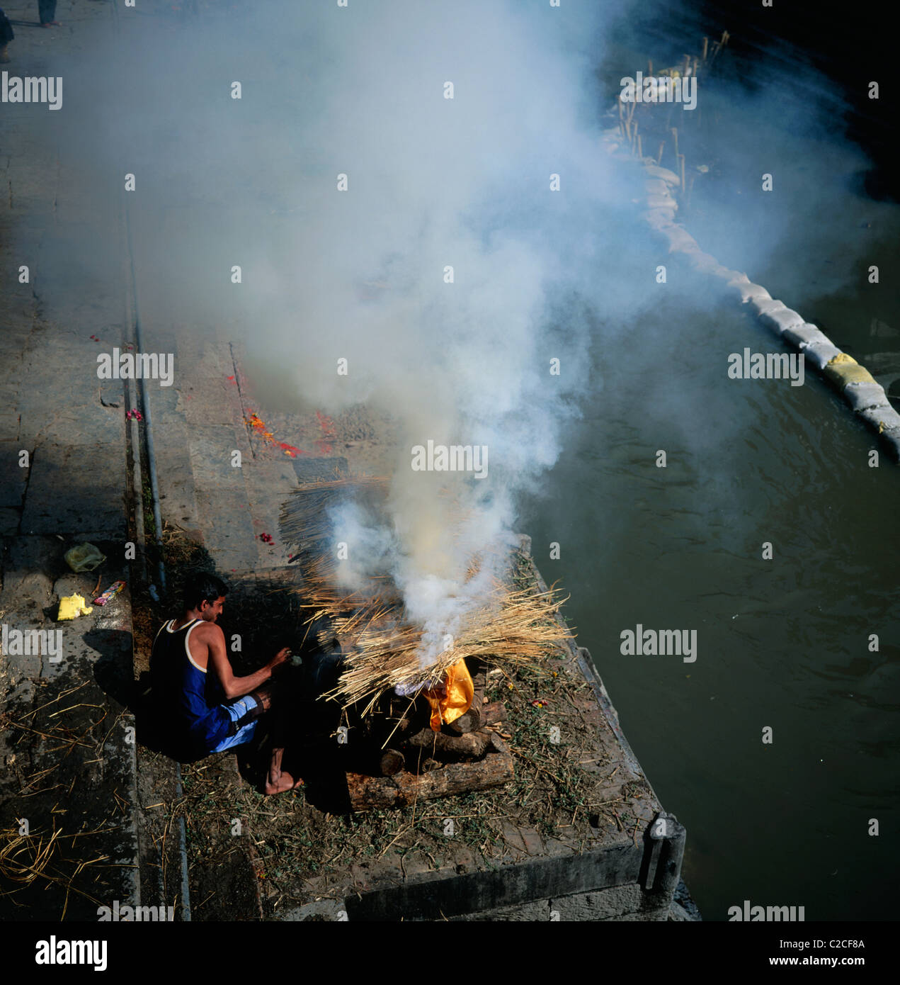 Funeral Pyre Stock Photos & Funeral Pyre Stock Images Alamy