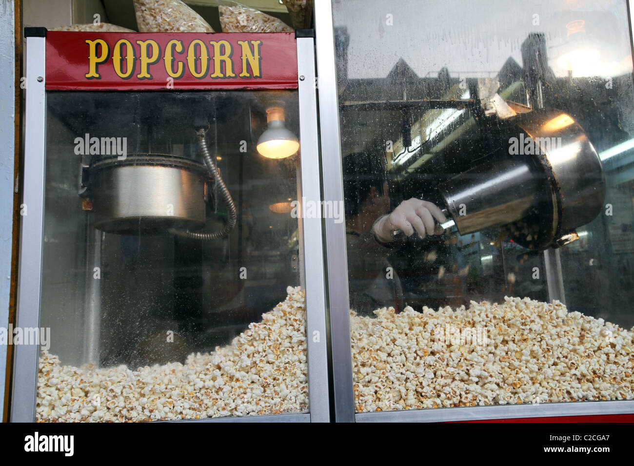 UK. POP CORN VENDOR IN LONDON Stock Photo Alamy