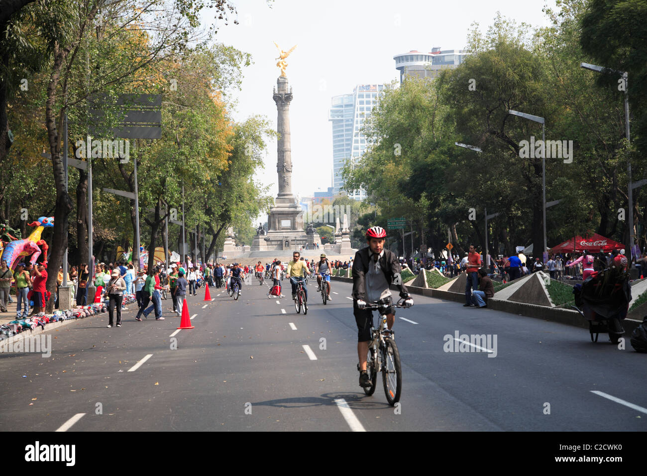 Mexico city bikes paseo de la reforma hi-res stock photography and ...