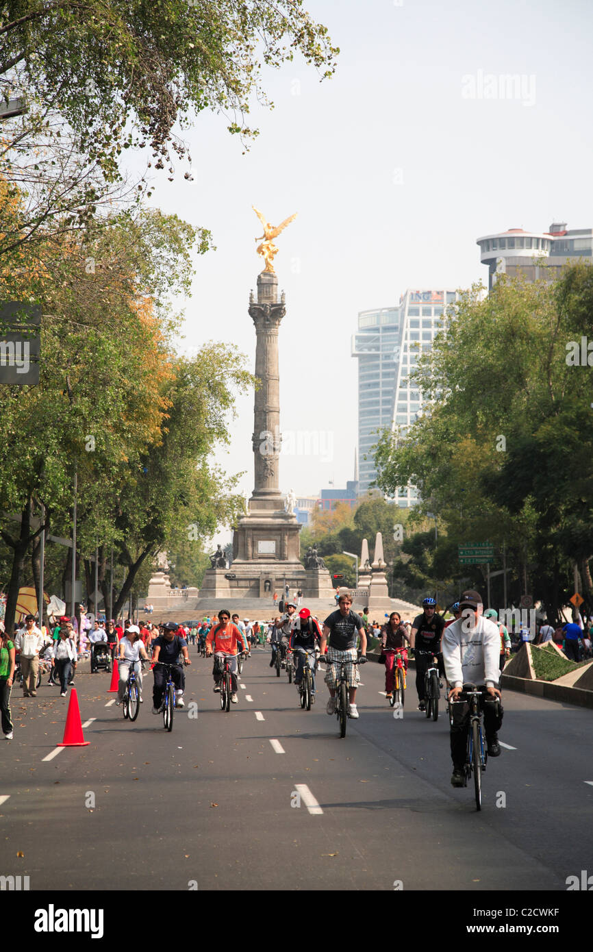 Reforma mexico city cycle hi-res stock photography and images - Alamy