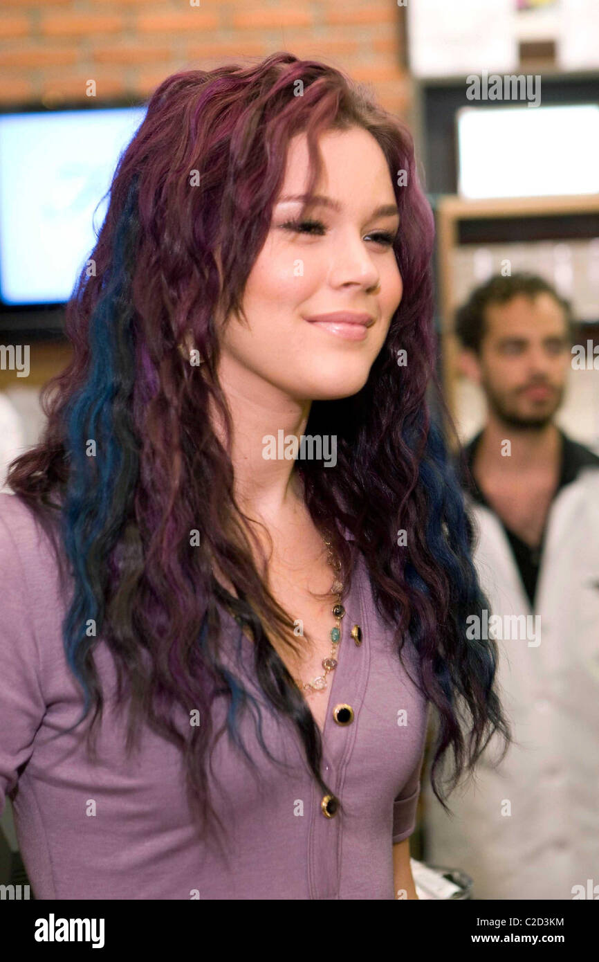 Joss Stone Ode To Rock And Roll Grand Opening Of The New Kiehl S