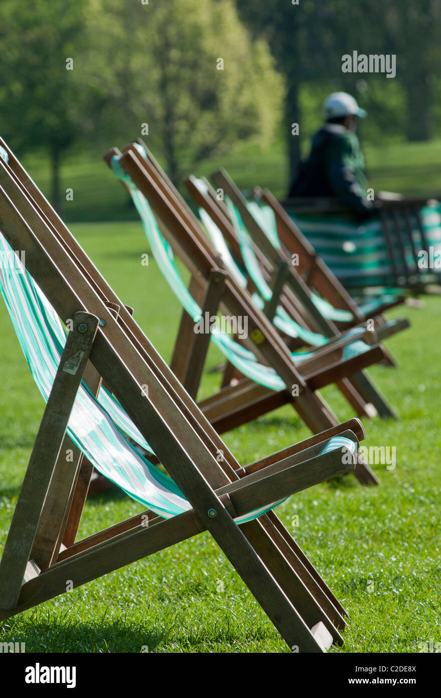 Deck chairs at St James park, London, England Stock Photo - Alamy