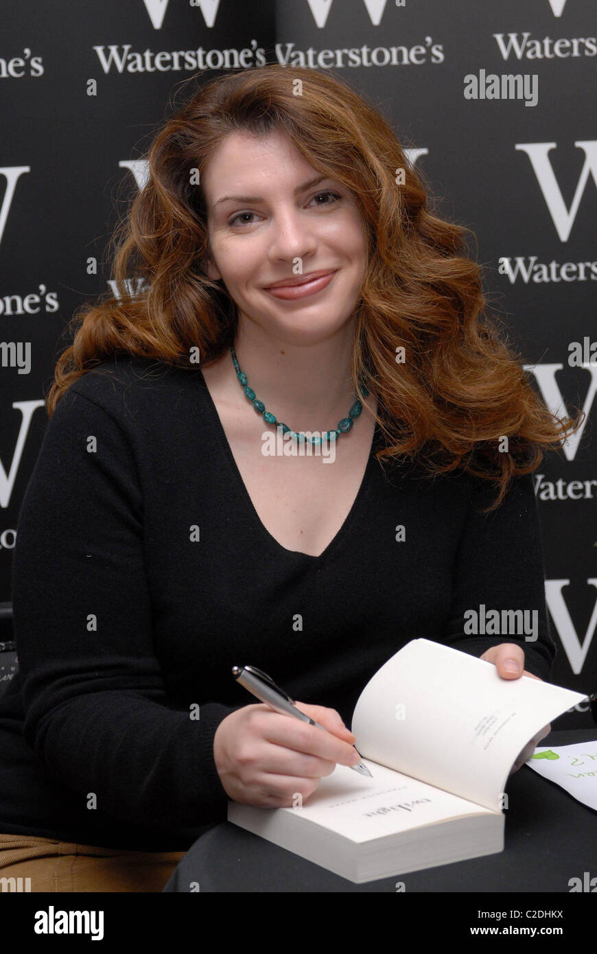 Stephenie Meyer signs copies of her new book ' Eclipse'  at Waterstones, Bluewater Kent, England - 09.10.07 Stock Photo