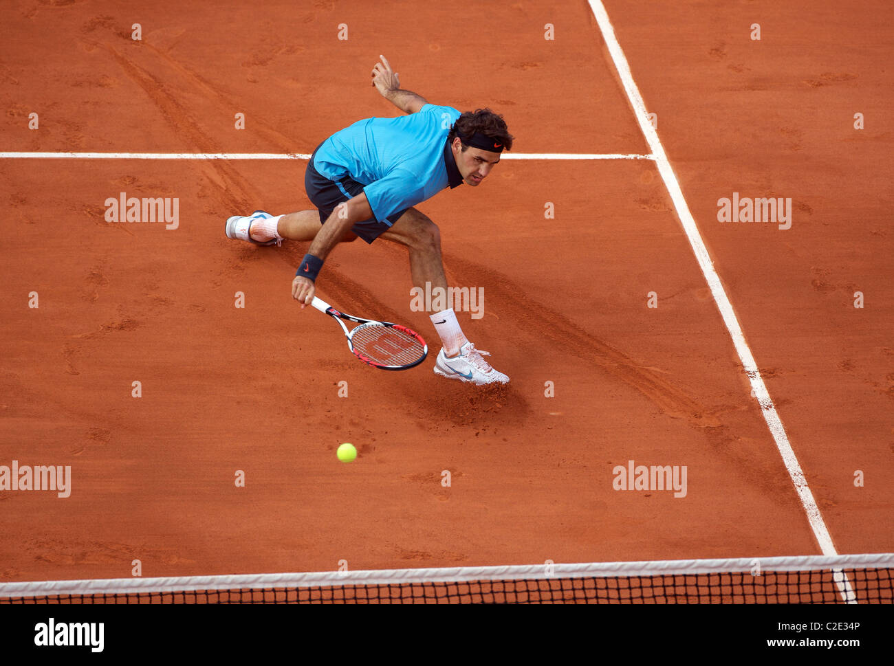 Paris volley hi-res stock photography and images - Page 6 - Alamy