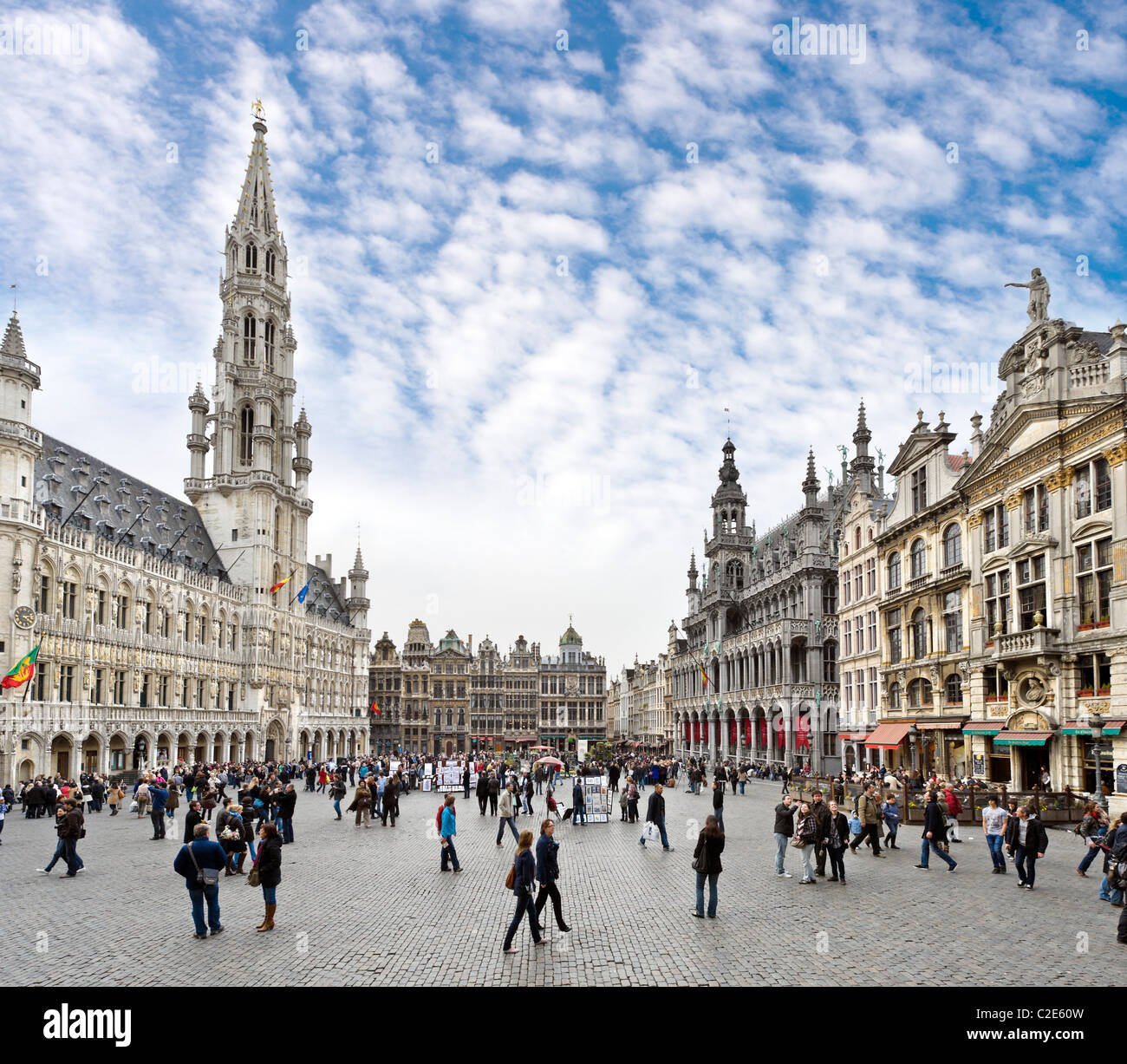 The Grand Place(Main Square) with the Hotel de Ville(Town Hall) to the left, Brussels, Belgium Stock Photo