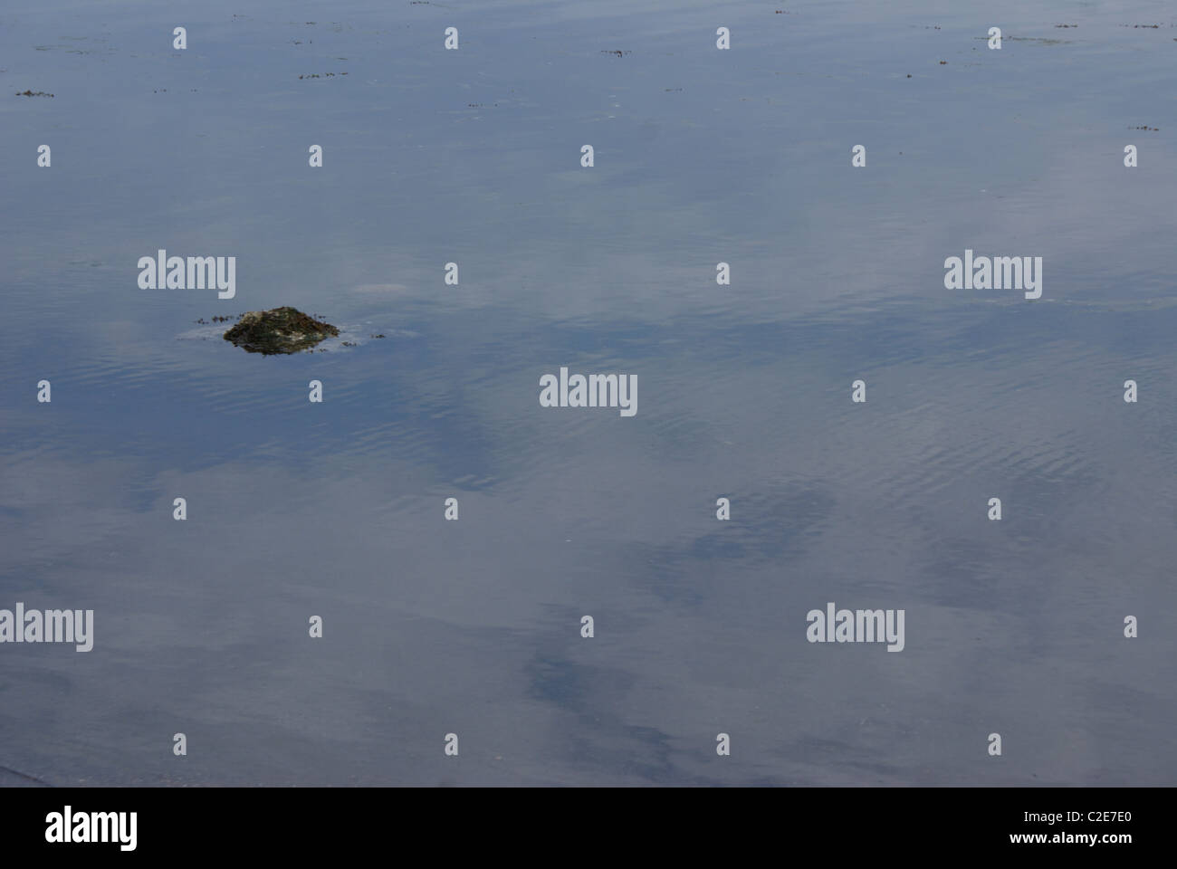Rock in the water hi-res stock photography and images - Alamy