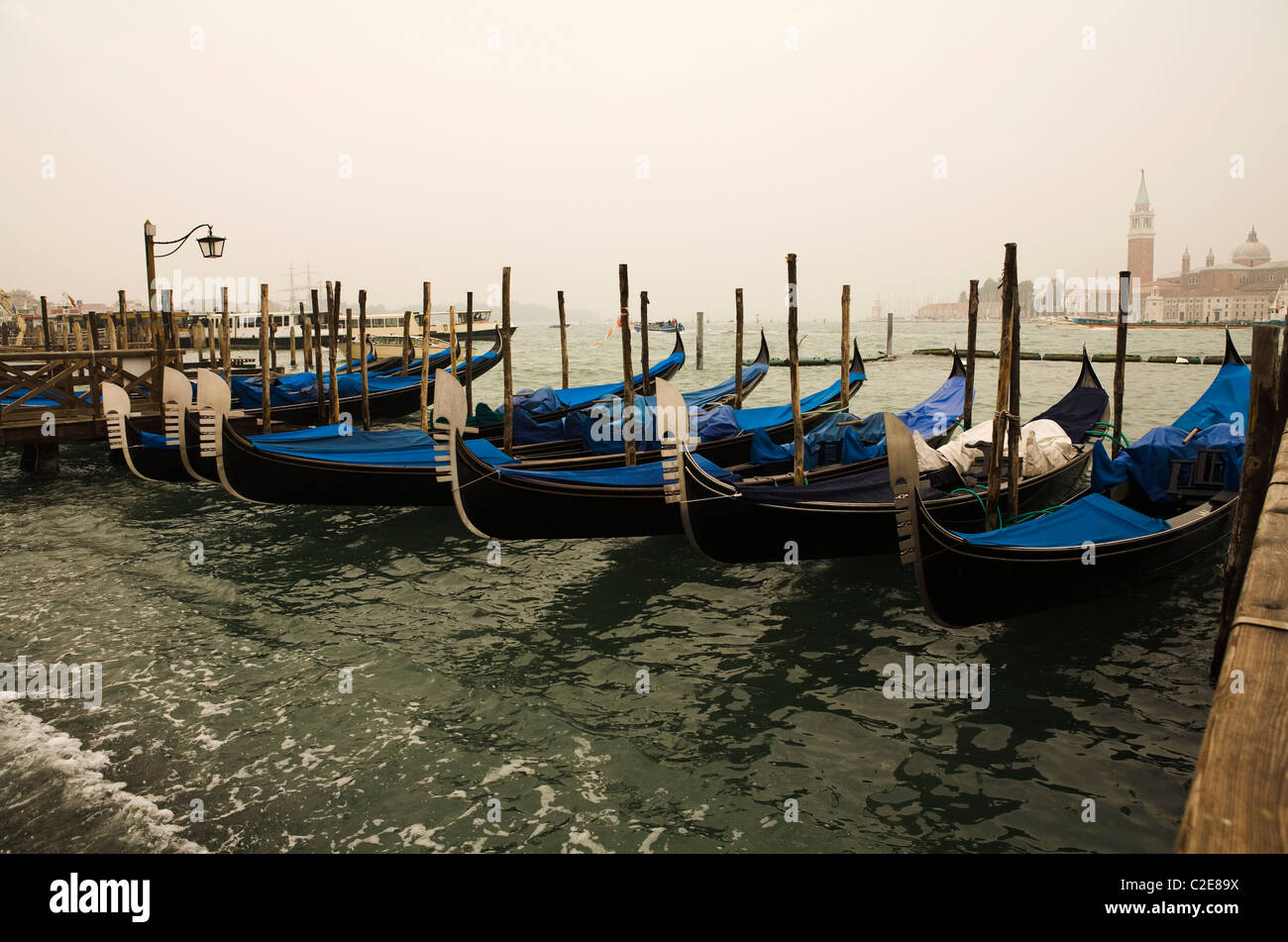 Italy venice boat dock hi-res stock photography and images - Alamy