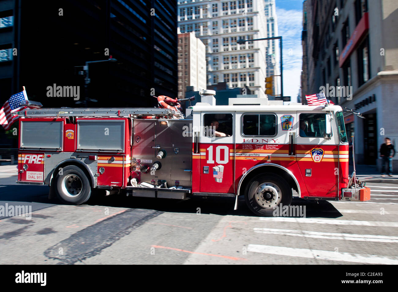 Fdny fire truck hi-res stock photography and images - Alamy