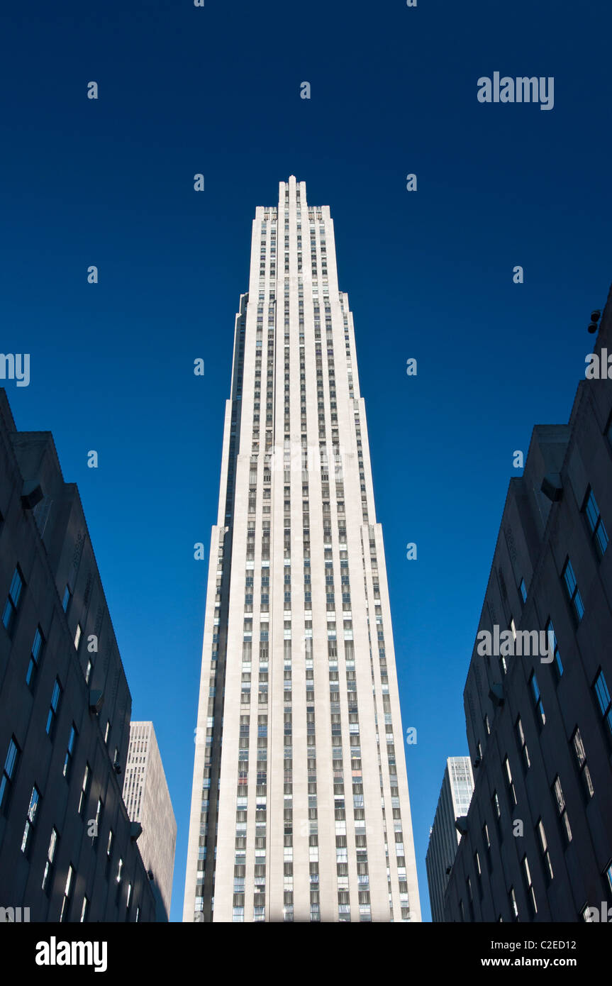 30 Rock, Rockefeller Center skyscraper, blue sky background Manhattan, New York City, USA Stock Photo