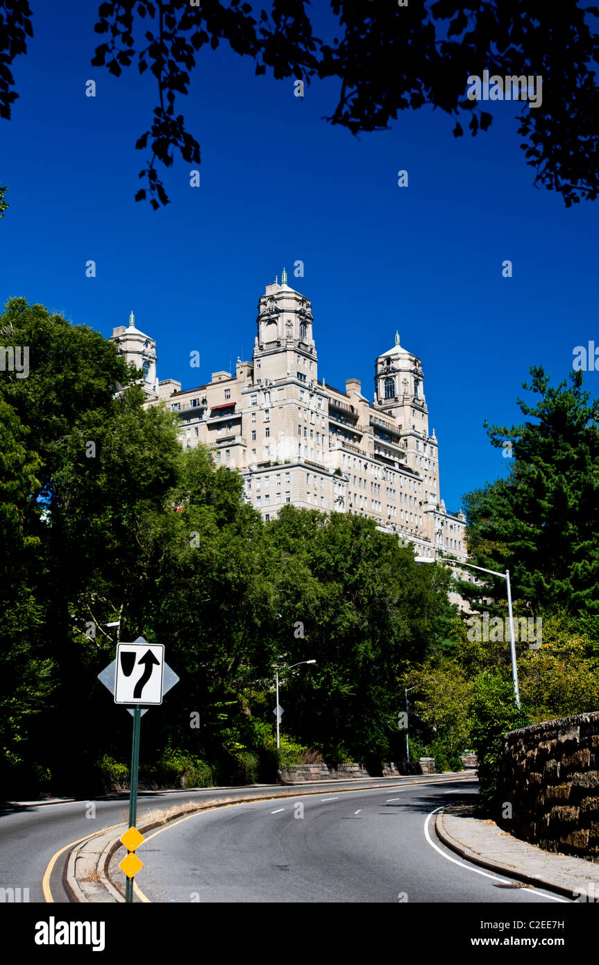 The Beresford, 23floor apartment building, 211 Central Park West, Manhatta, New York City, USA