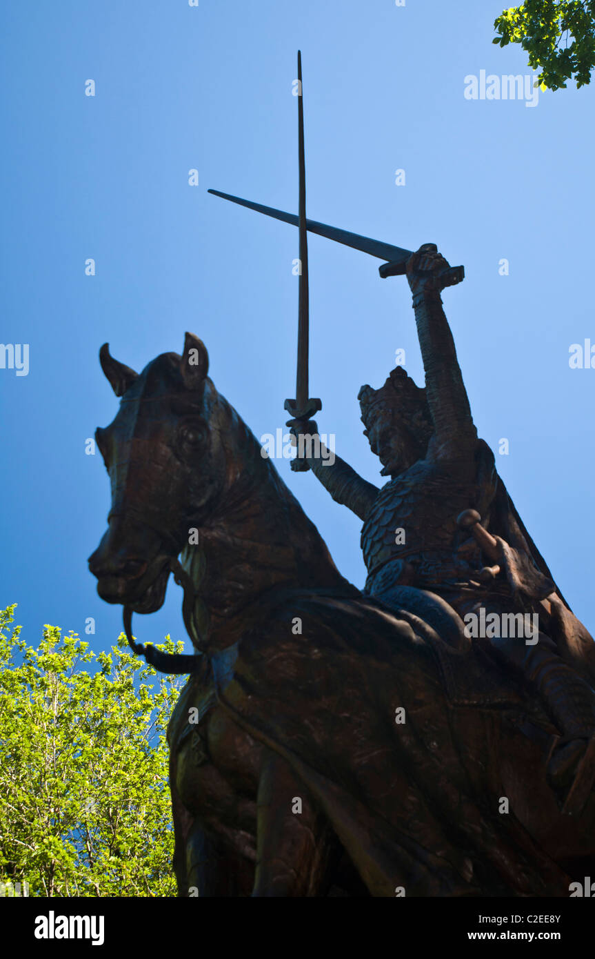 King Jagiello with two swords statue at Central Park near Turtle Pond