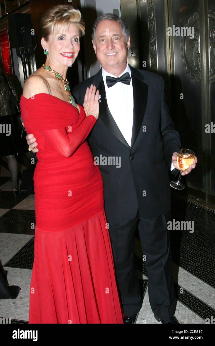 Neil Sedaka and Leba Sedaka Bewitch, Bothered & Bewildered - 2007 Alzheimer's Association Rita Hayworth Gala New York City, USA Stock Photo