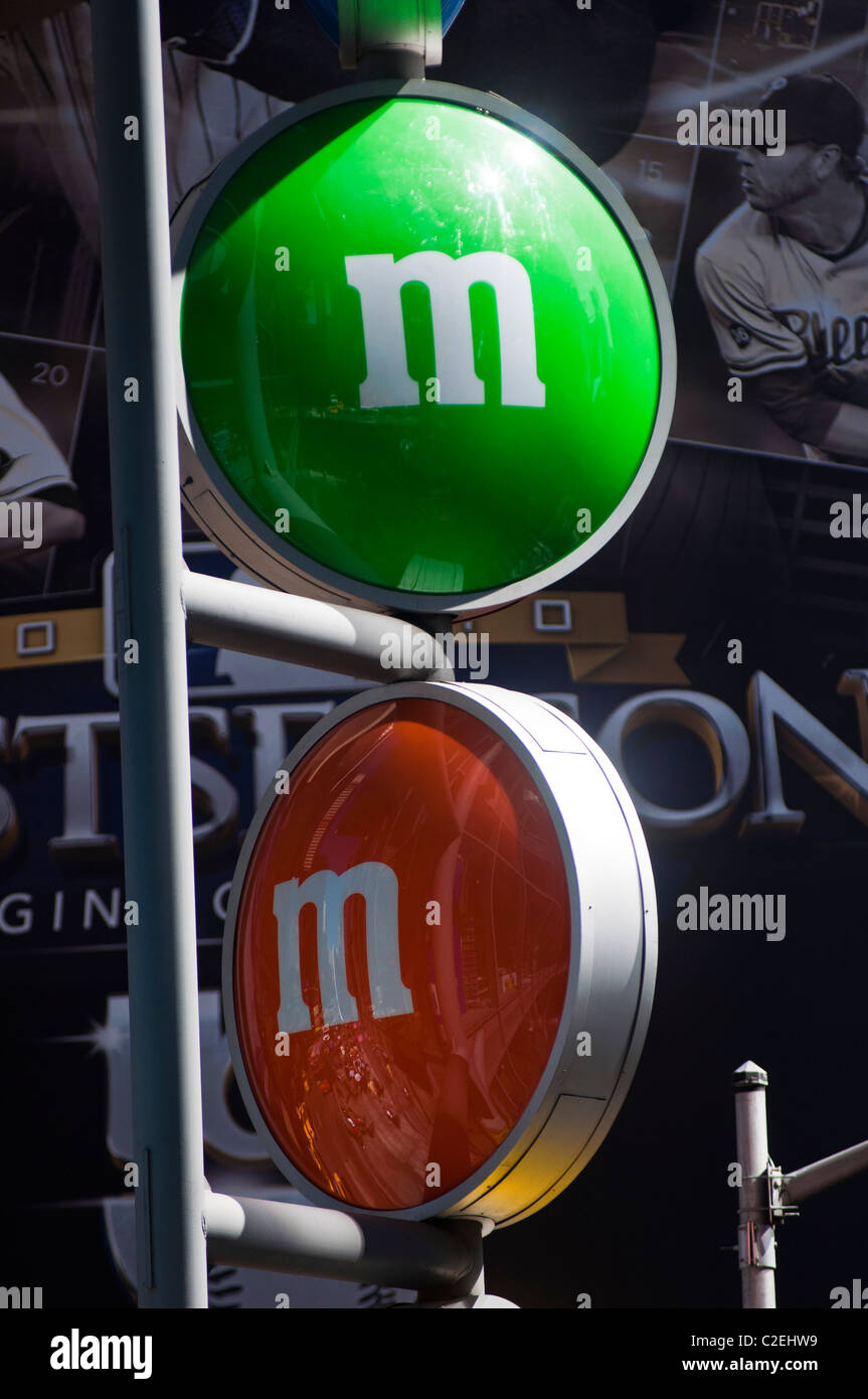 M&m candy ad hi-res stock photography and images - Alamy