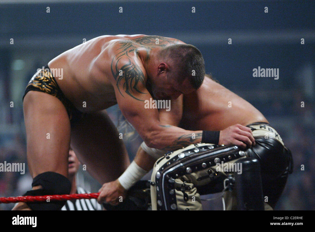 randy-orton-pantsed-by-shawn-michaels