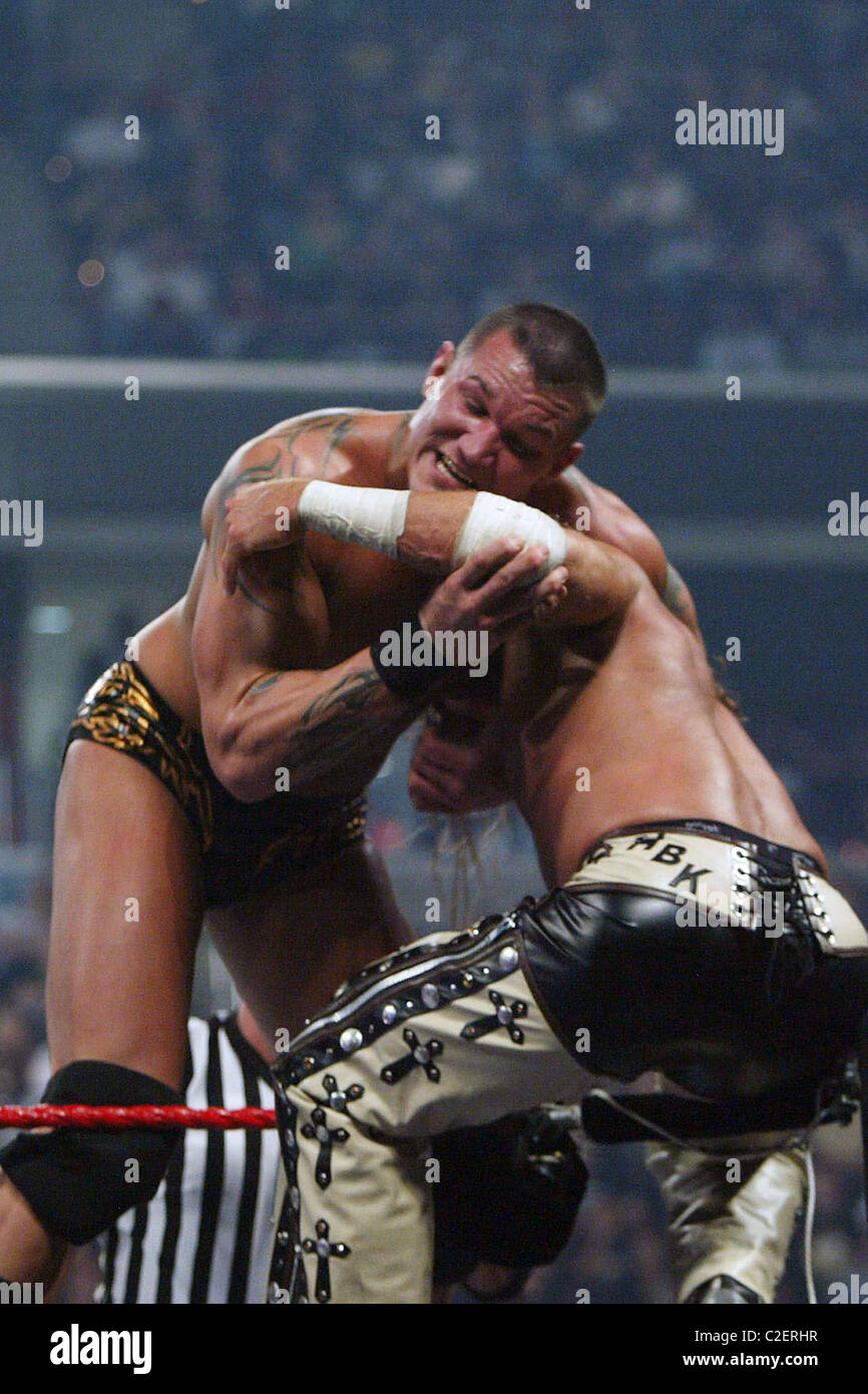 randy-orton-pantsed-by-shawn-michaels