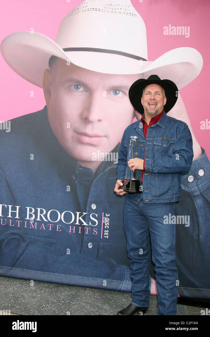 Garth Brooks named BestSelling Solo Artist by the Recording Industry