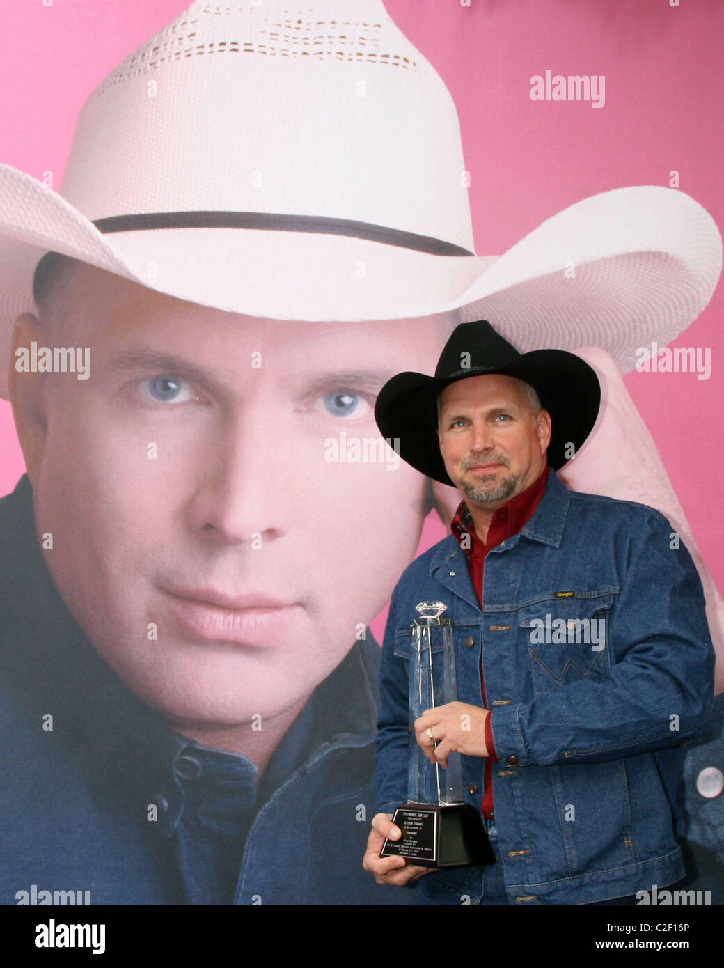 Garth Brooks named BestSelling Solo Artist by the Recording Industry