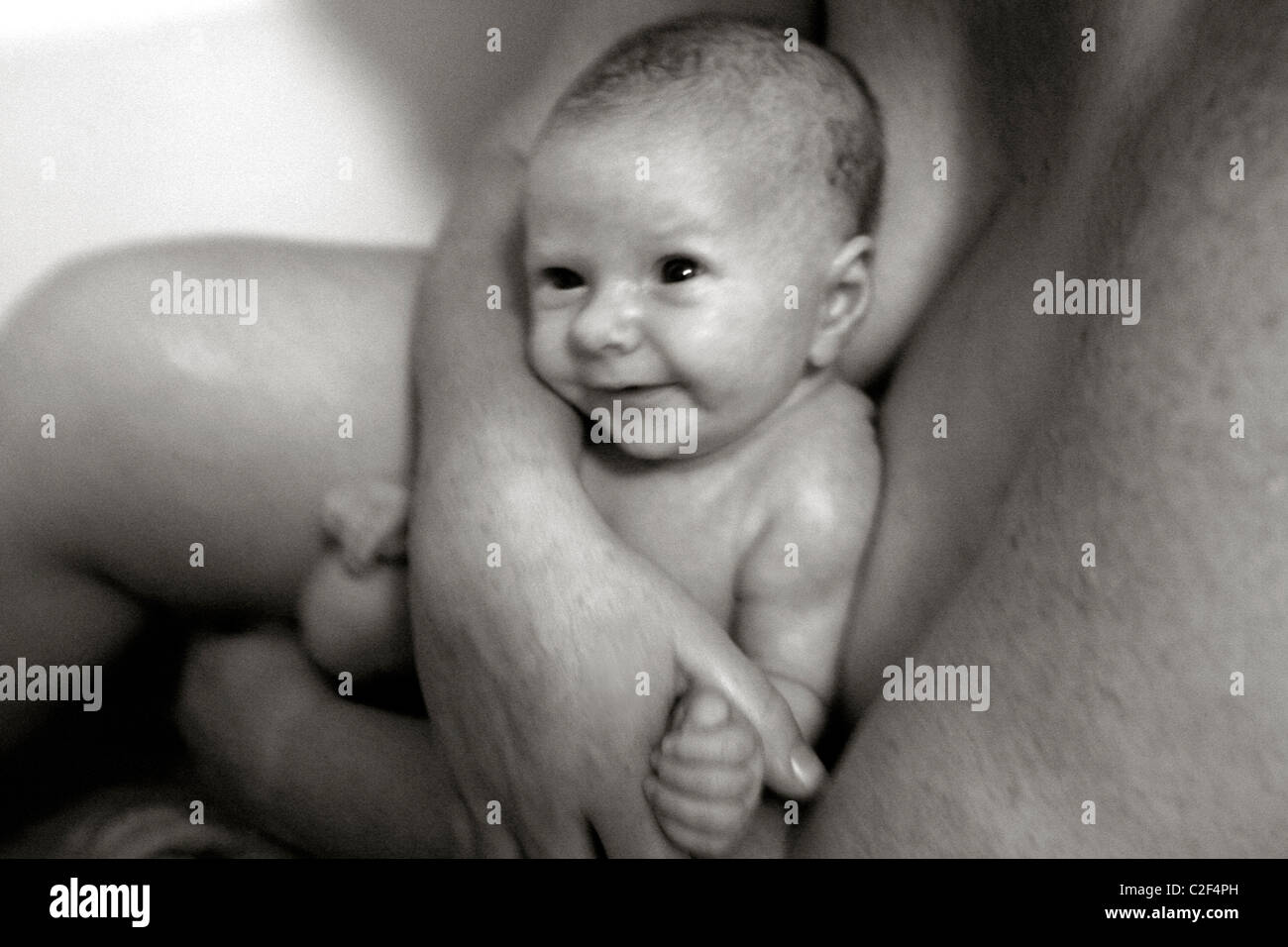 how to bathe a two week old baby