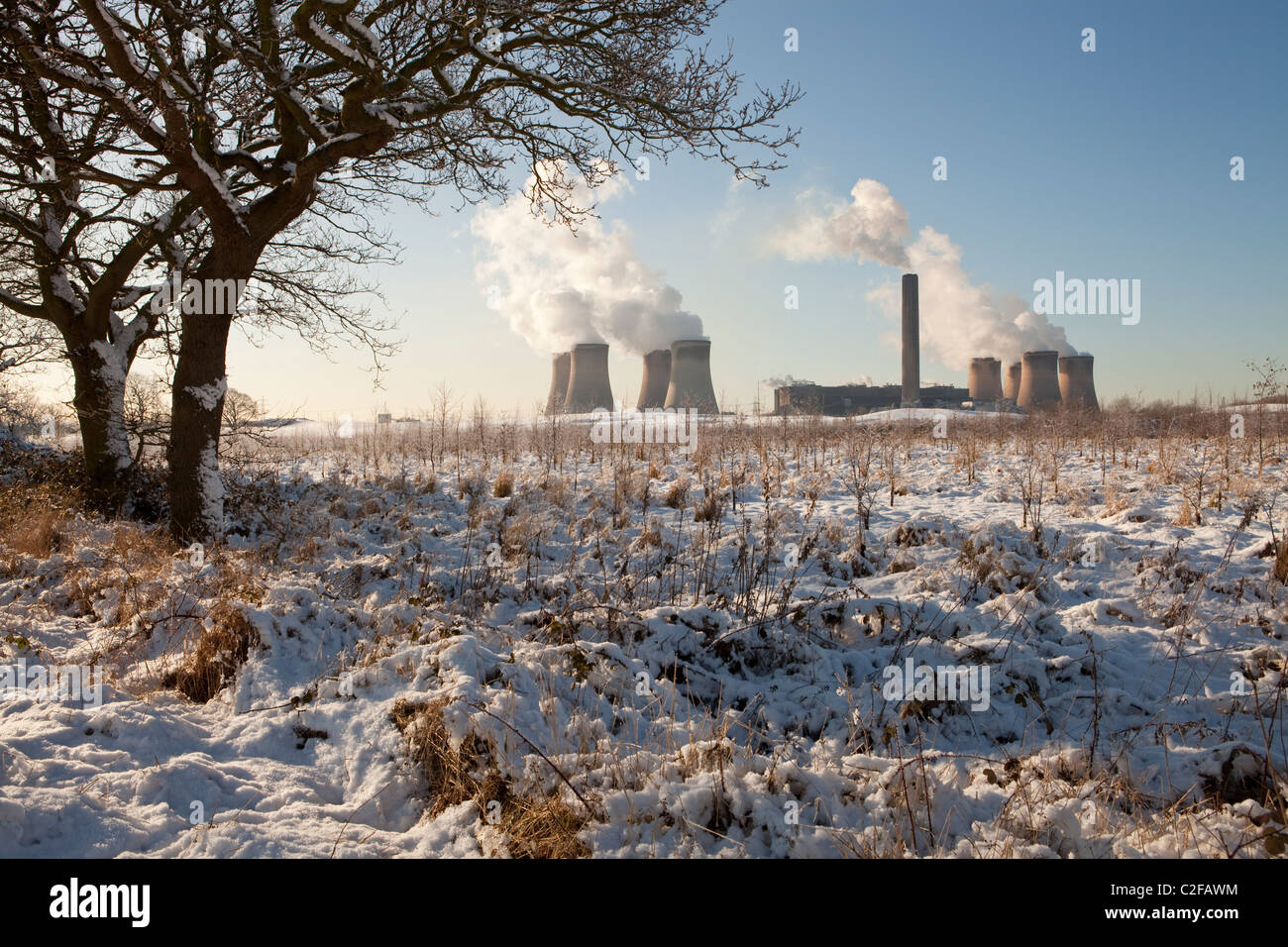 Fiddlers Ferry coal fired power station in Merseyside on a snowy day Stock Photo