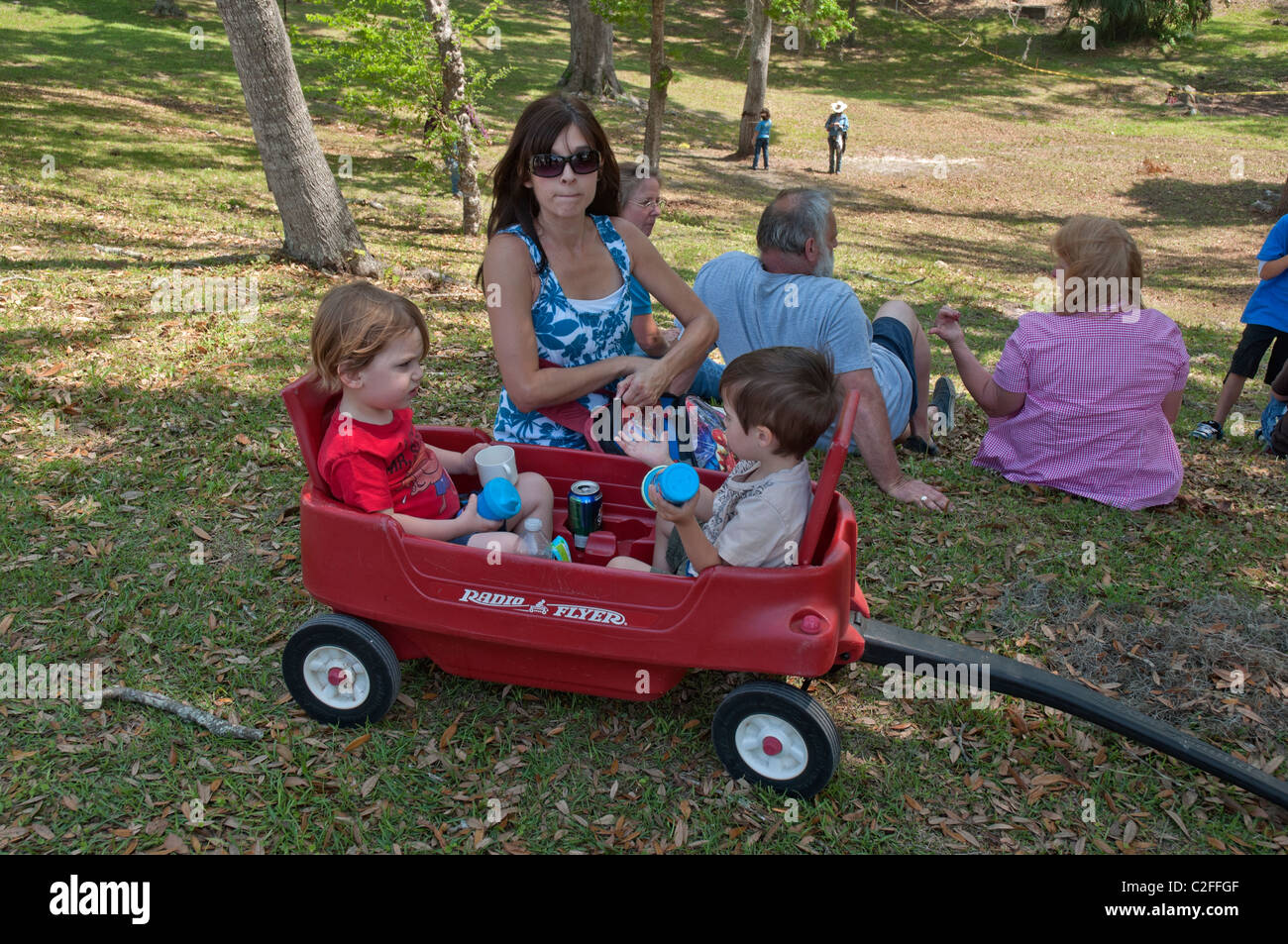 Pioneer Family Wagon Stock Photos Pioneer Family Wagon Stock