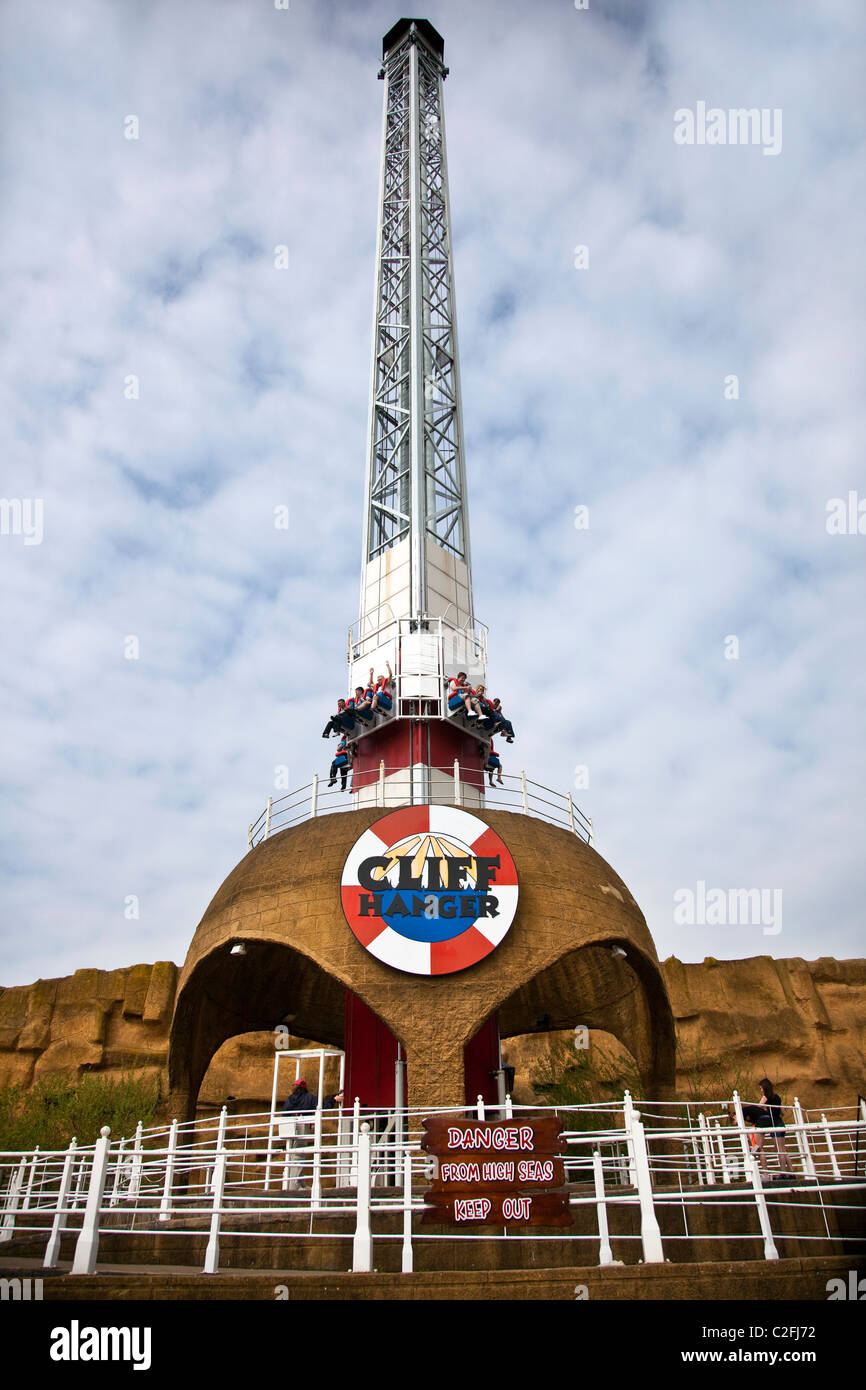 Exhilarating free-fall Roller Coaster, White knuckle Rides, drop tower ...