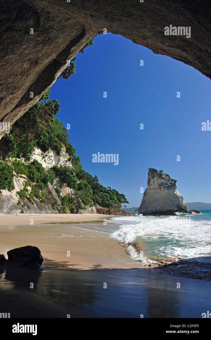 Cathedral Cove Beach, Te WhanganuiAHei Marine Reserve, Coromandel Peninsula, Waikato Region Cathedral Cove Beach, Te WhanganuiAHei Marine Reserve, Coromandel Peninsula, Waikato Region