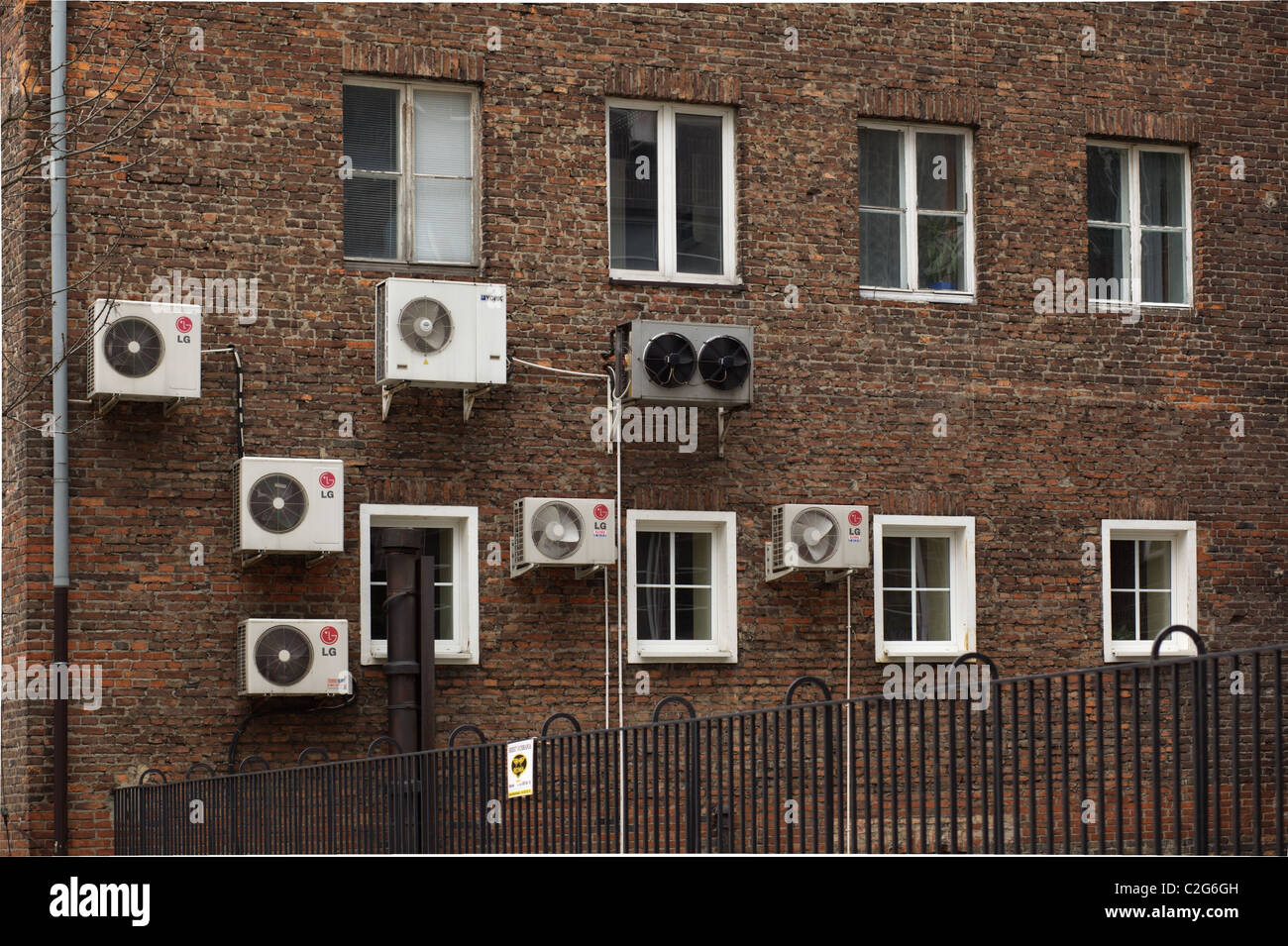 Air conditioning units fans hi-res stock photography and images - Alamy
