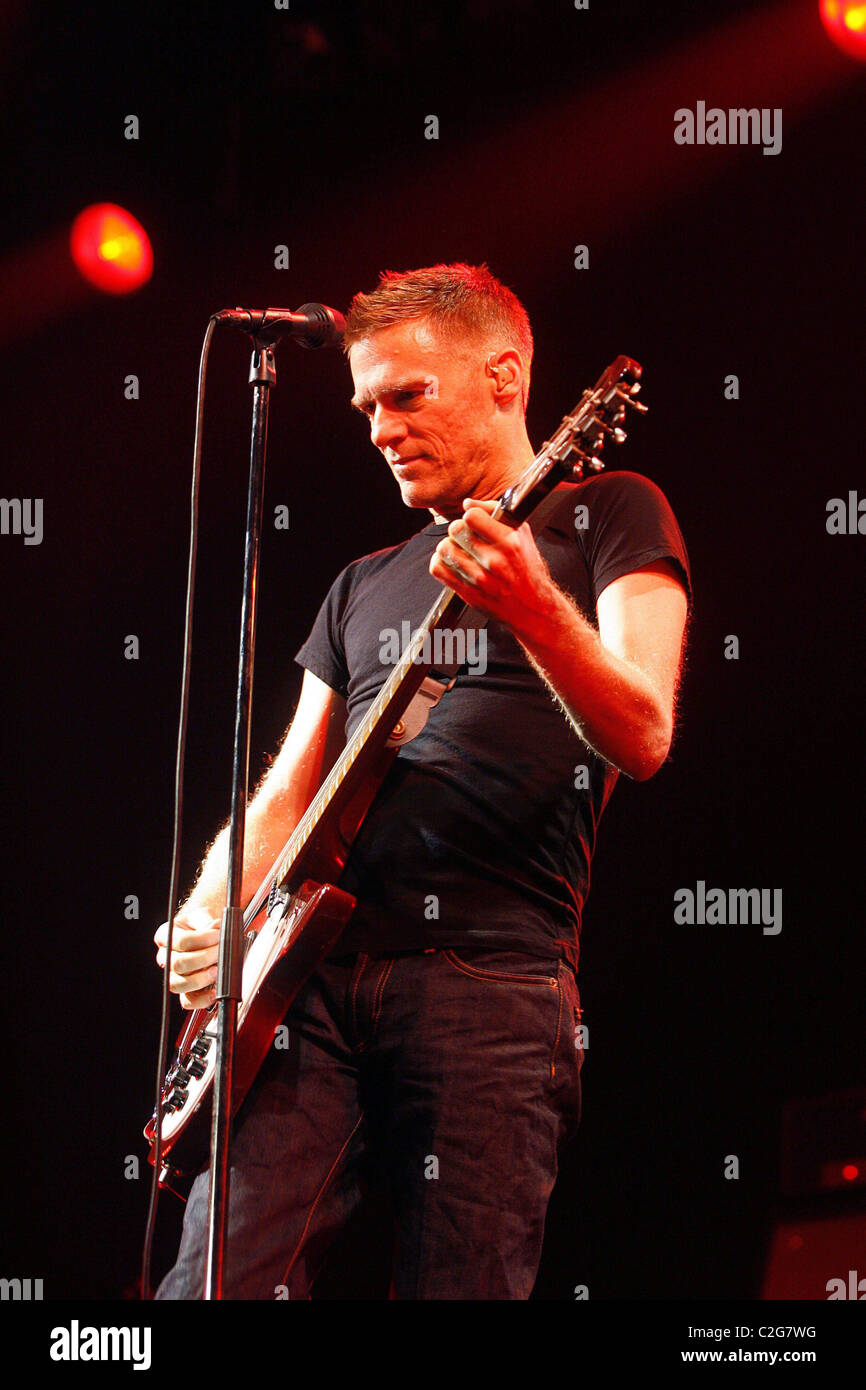 Bryan Adams World Tour 2007 Canadian rock star Bryan Adams performing ...