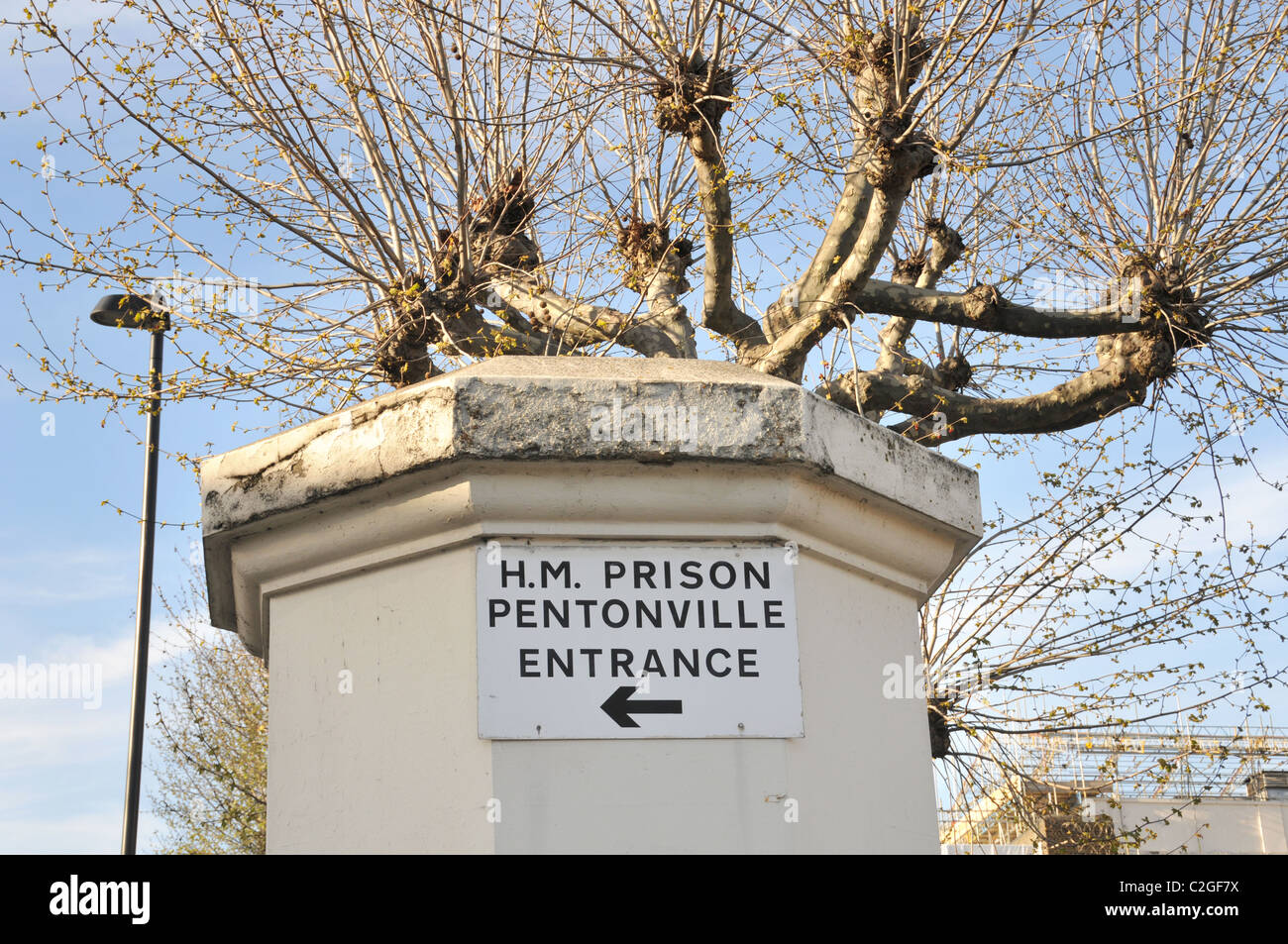 H M Prison Pentonville Mens prisoners men male criminals convicted jailed jail locked up justice Stock Photo