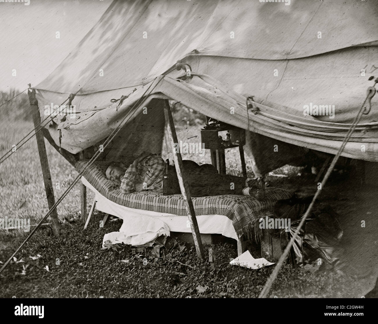 Westover Landing, Va. Lt. Col. Samuel W. Owen, 3d Pennsylvania Cavalry, caught napping Stock Photo