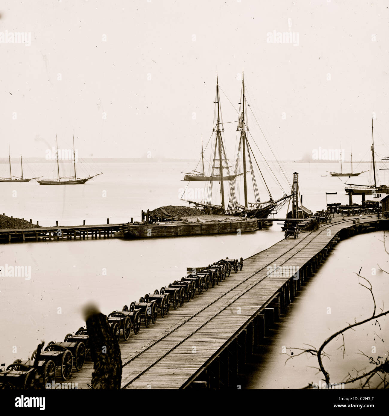 City point wharf civil war hi-res stock photography and images - Alamy