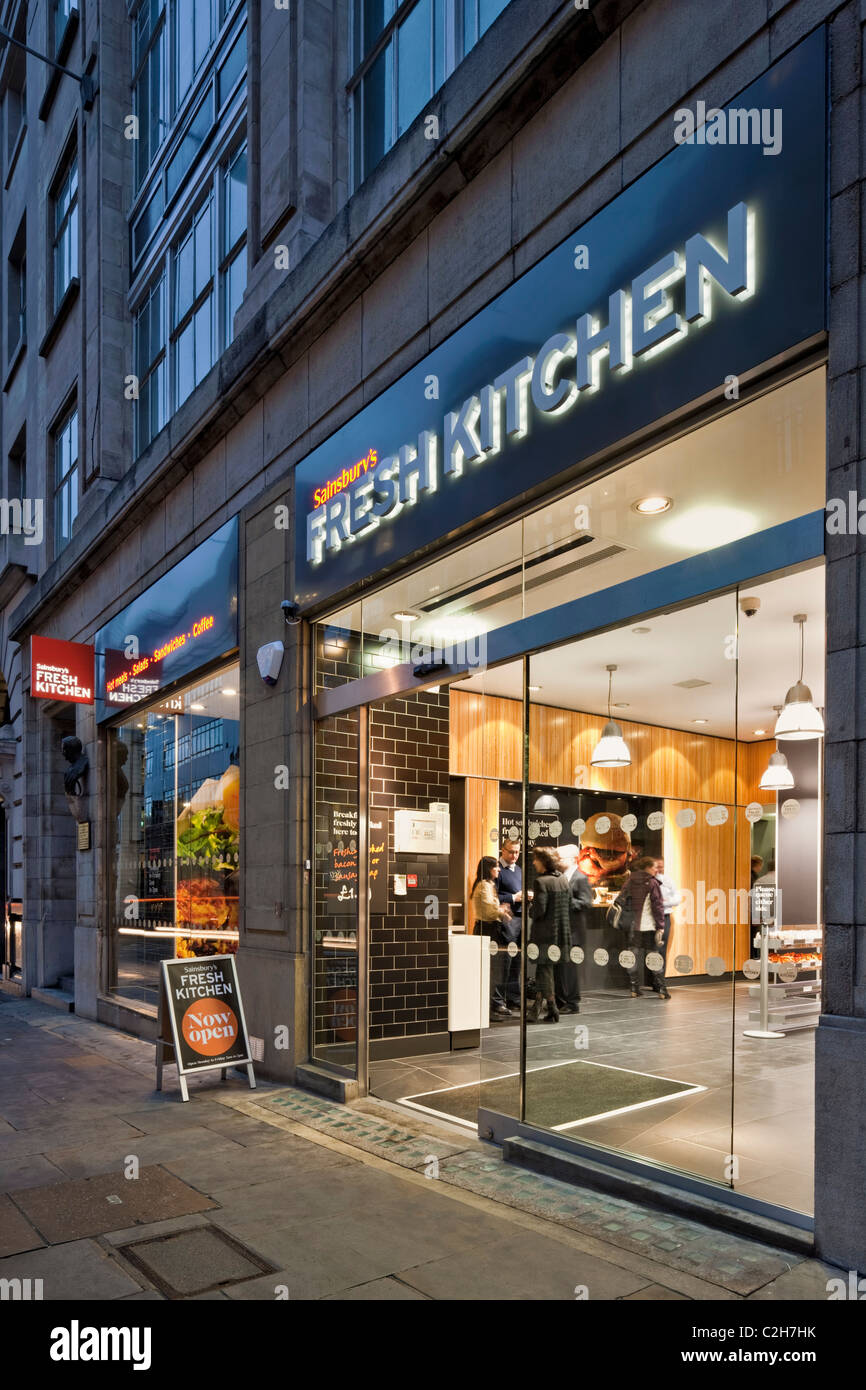 Sainsburys Fresh Kitchen fast food outlet in Fleet Street, London. Stock Photo