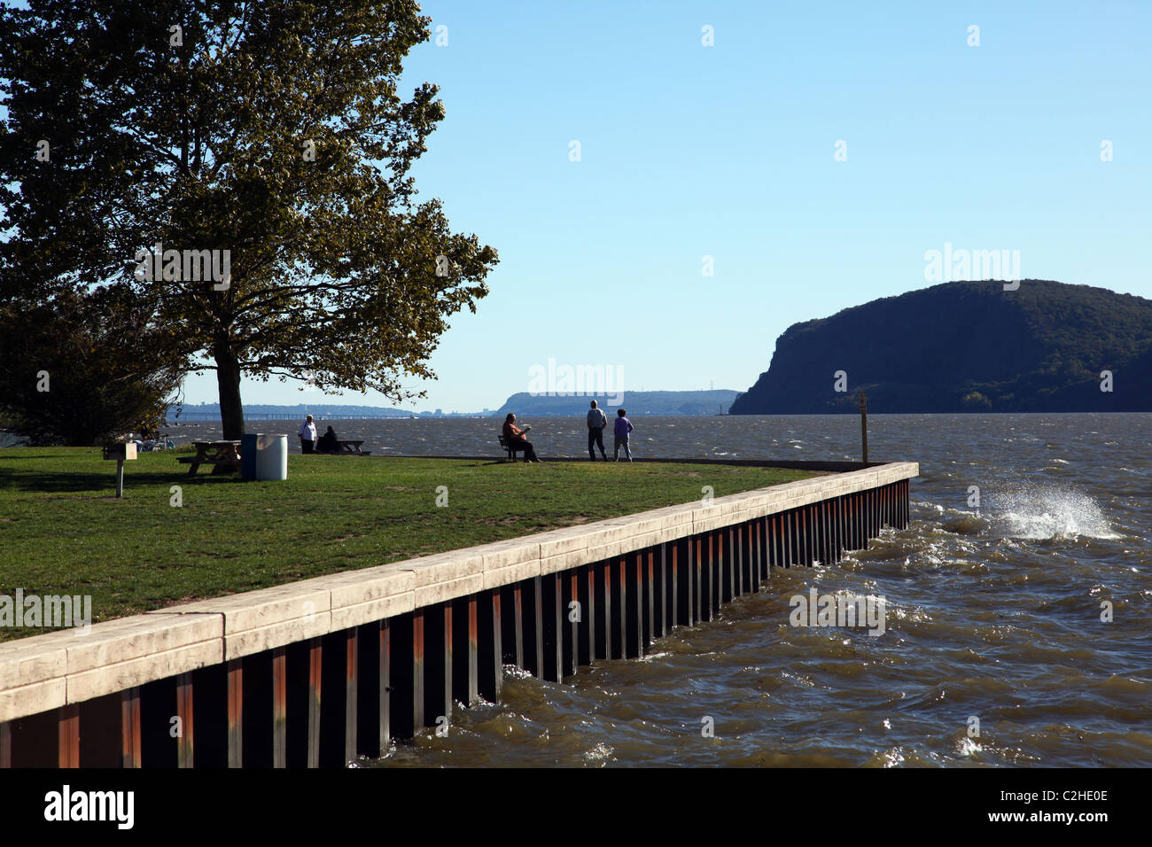 People enjoying the Hudson River breeze in Croton Point Park, Croton-On-Hudson, NY, USA Stock Photo