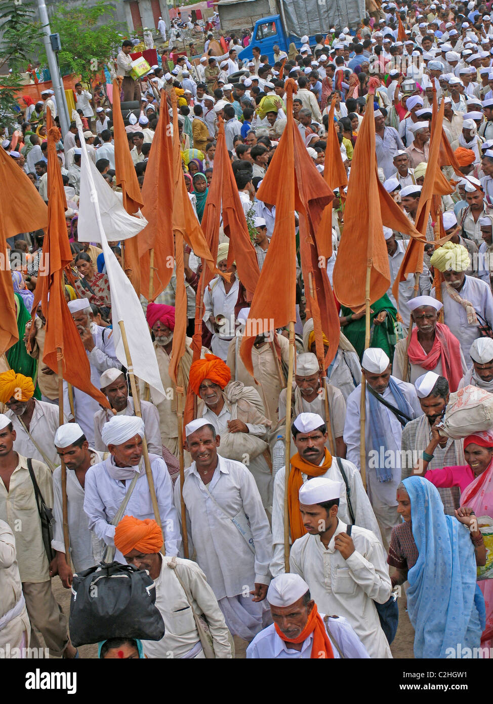 Wayfarers during Sant Dnyaneshwar Palakhi, Pune, Maharashtra, India Stock Photo