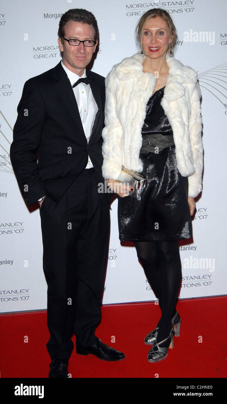 Ashley Hicks's Instagram, Twitter & Facebook on IDCrawl