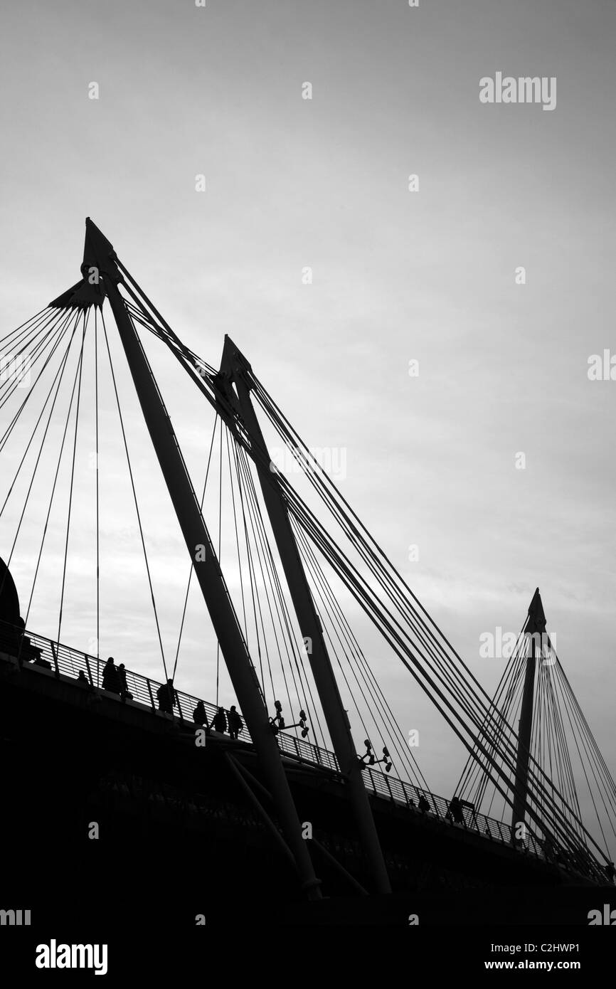 Suspension masts on Golden Jubilee Footbridge (attached to Hungerford Bridge) Victoria Embankment, London, UK Stock Photo