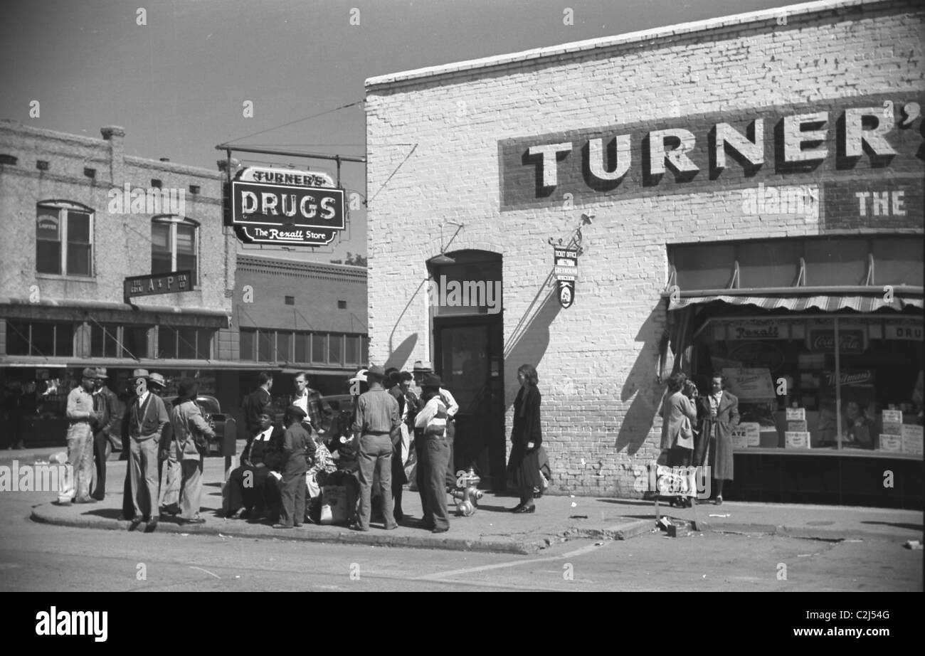 Main street on Saturday afternoon, Belzoni, Mississippi Delta