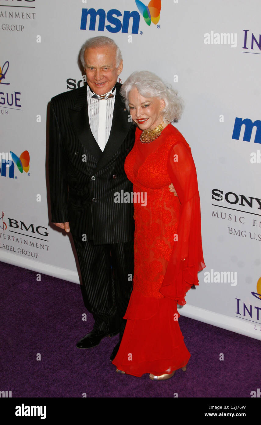Buzz Aldrin and wife Lois Driggs Cannon Clive Davis Pre ...