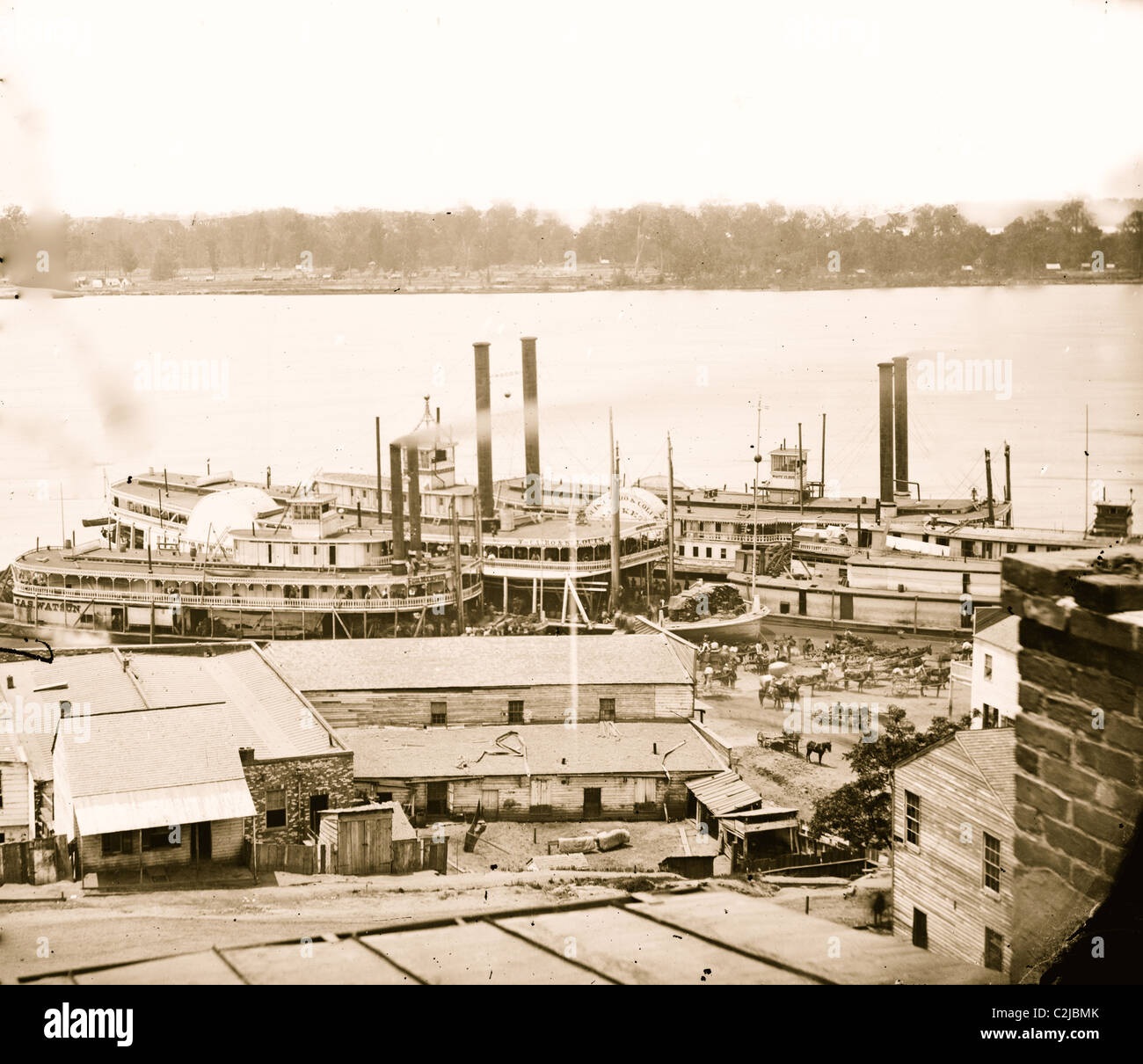 Vicksburg, Miss. Levee and steamboats Stock Photo Alamy