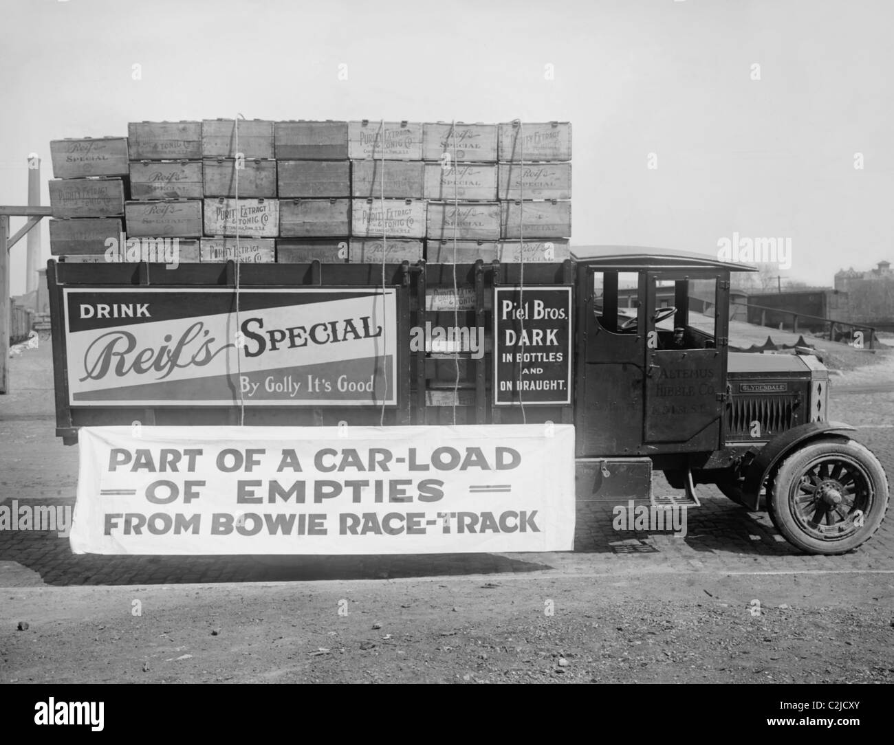 Motor oil advertisement hires stock photography and images Alamy