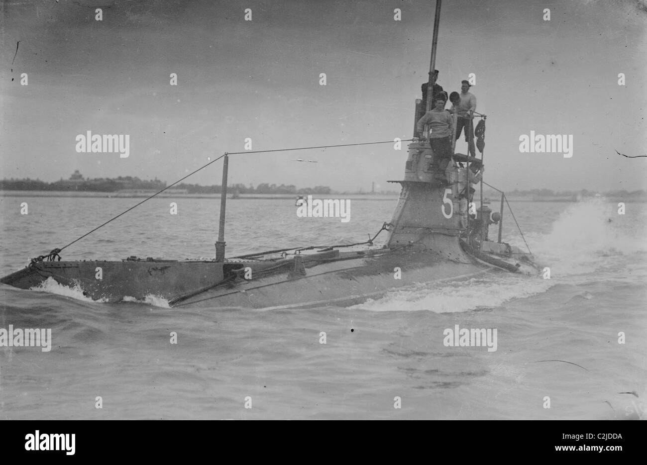 Conning tower submarine hires stock photography and images Alamy