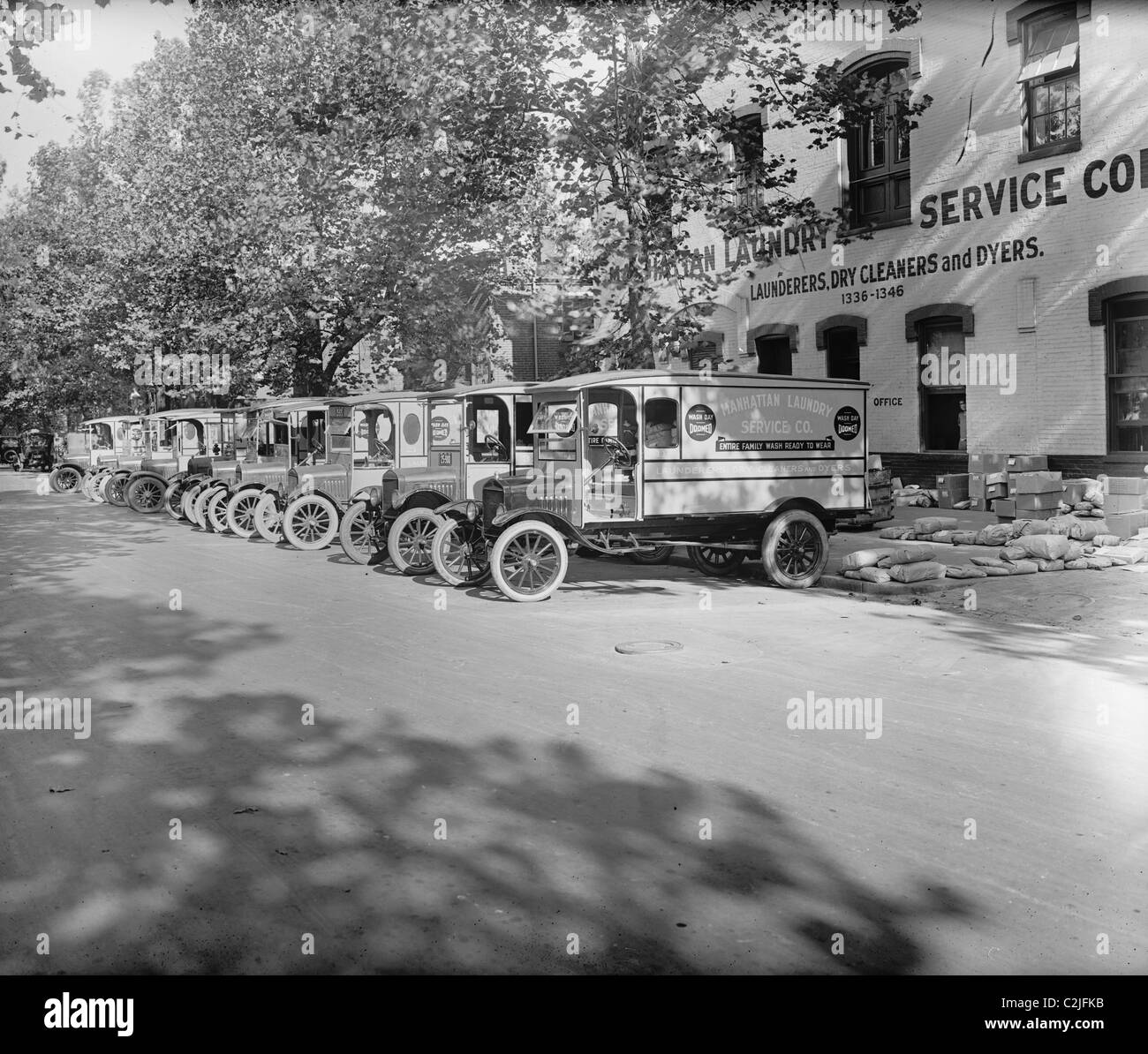 Delivery laundry hires stock photography and images Alamy