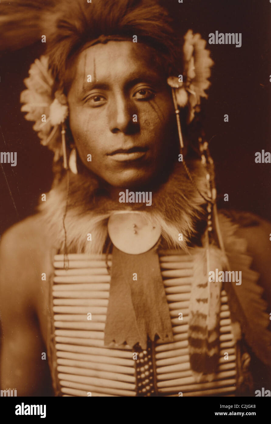 Native american headdress eagle hi-res stock photography and images - Alamy