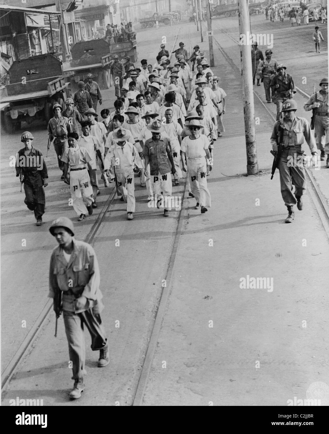 WWII 8X10 PHOTOGRAPH US ARMY  MANILA PHILIPPINES 1945 CAPTURED JAPANESE SOLDIER 