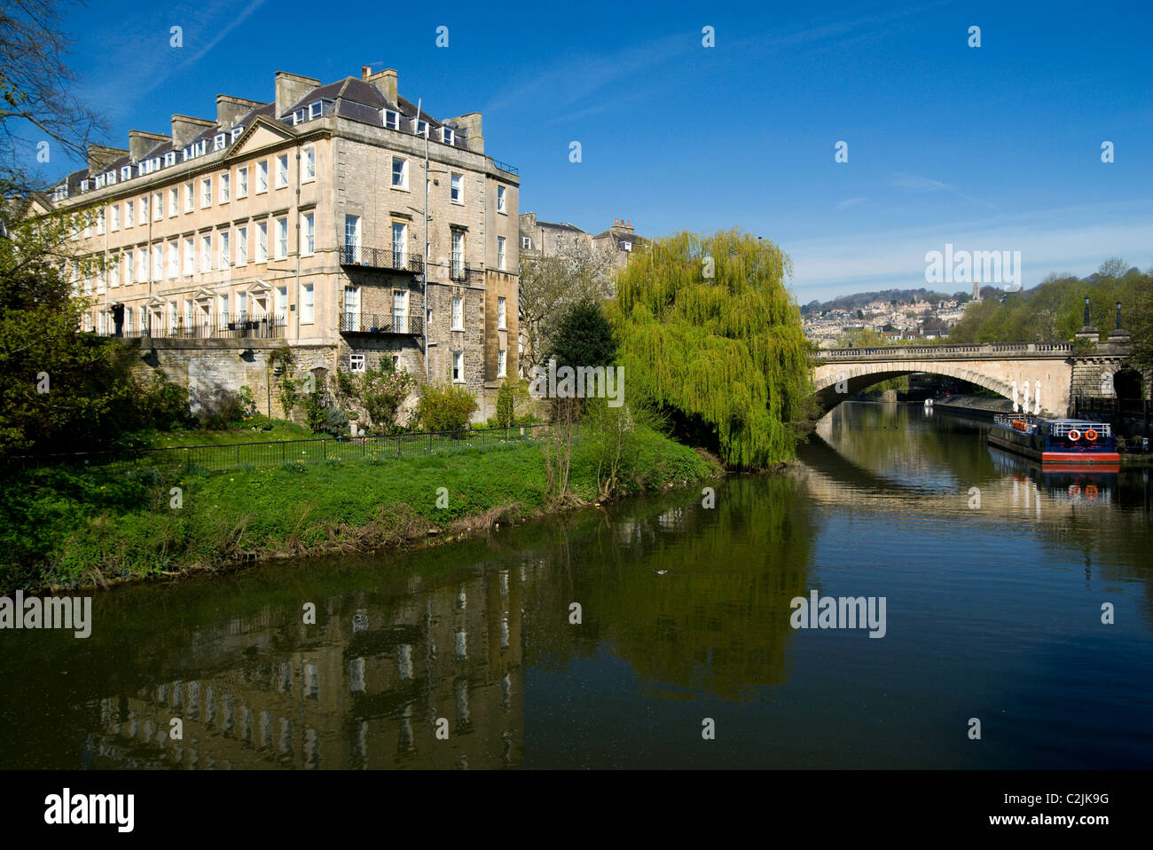 North Parade Bridge, River Avon and buildings on South Parade, Bath, Somerset, England, UK. Stock Photo