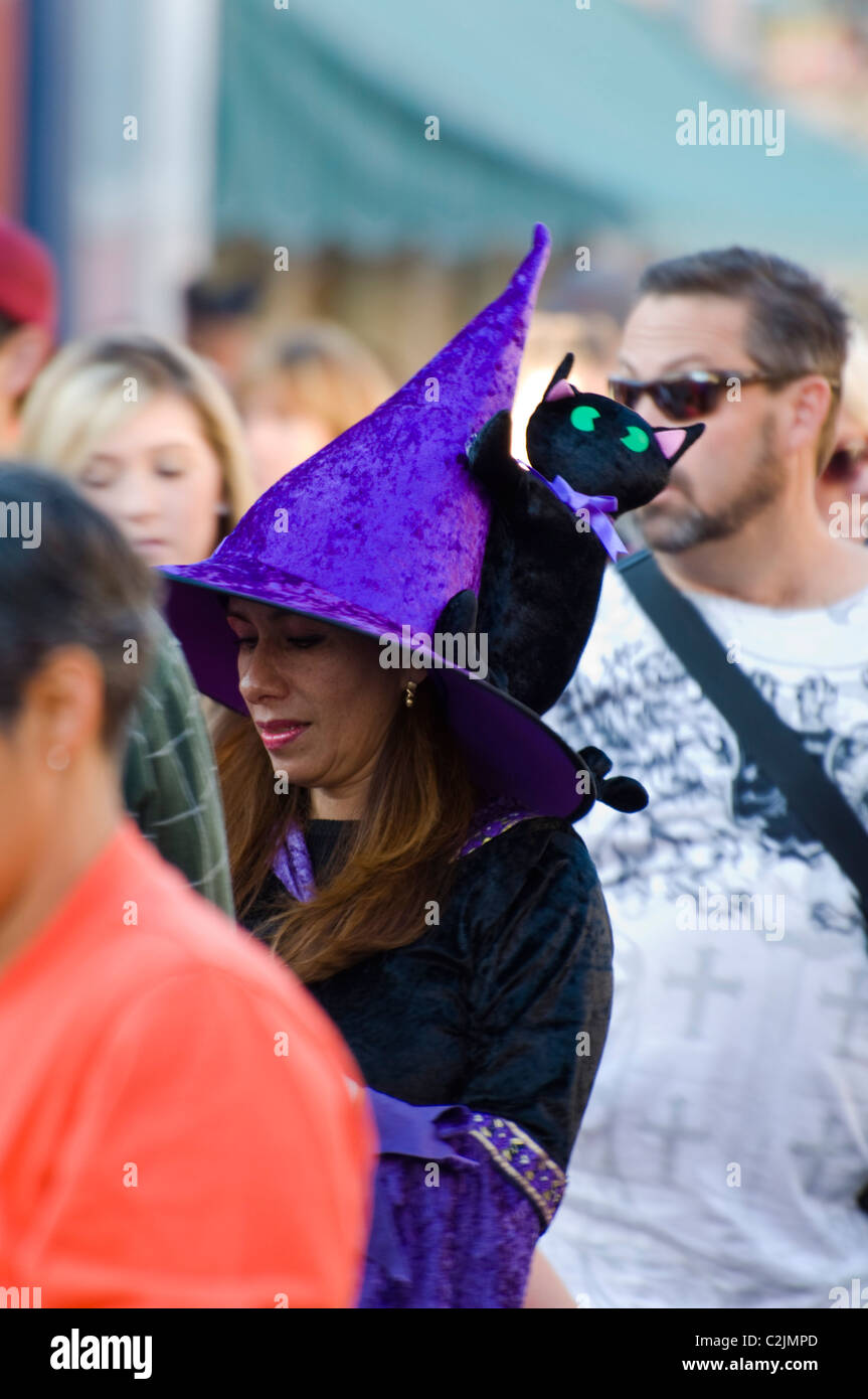 People at Disneyland Amusement Park, California USA Stock Photo - Alamy