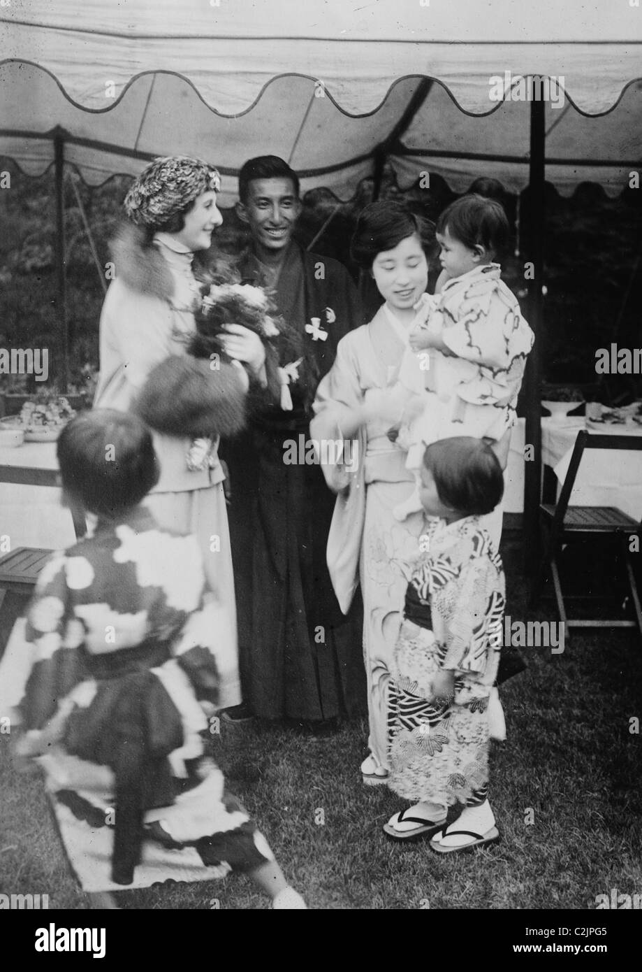 Anna Pavlova and Viscount Mishima & family Stock Photo