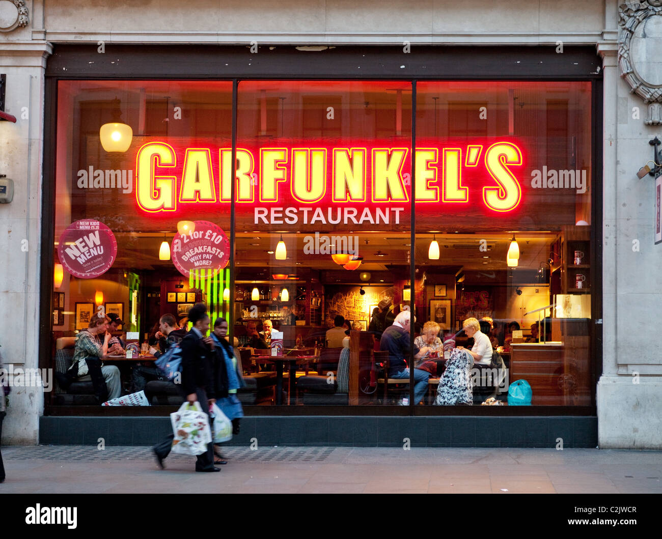 Garfunkel's restaurant in London in the evening Stock Photo