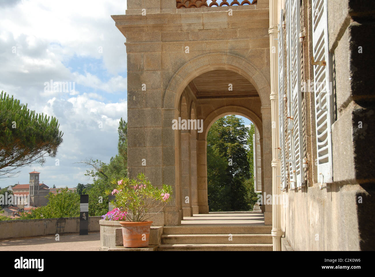Loire-Atlantique/Clisson: view from the terrace of the villa of La Garenne-Lemot towards the town church of Clisson Stock Photo