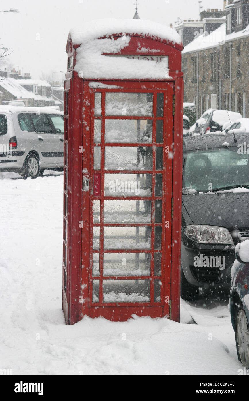 Winter Telephone Winter scene red telephone box hi-res stock photography and images - Alamy
